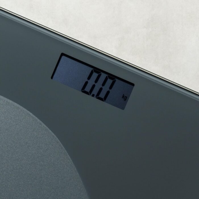 4 4